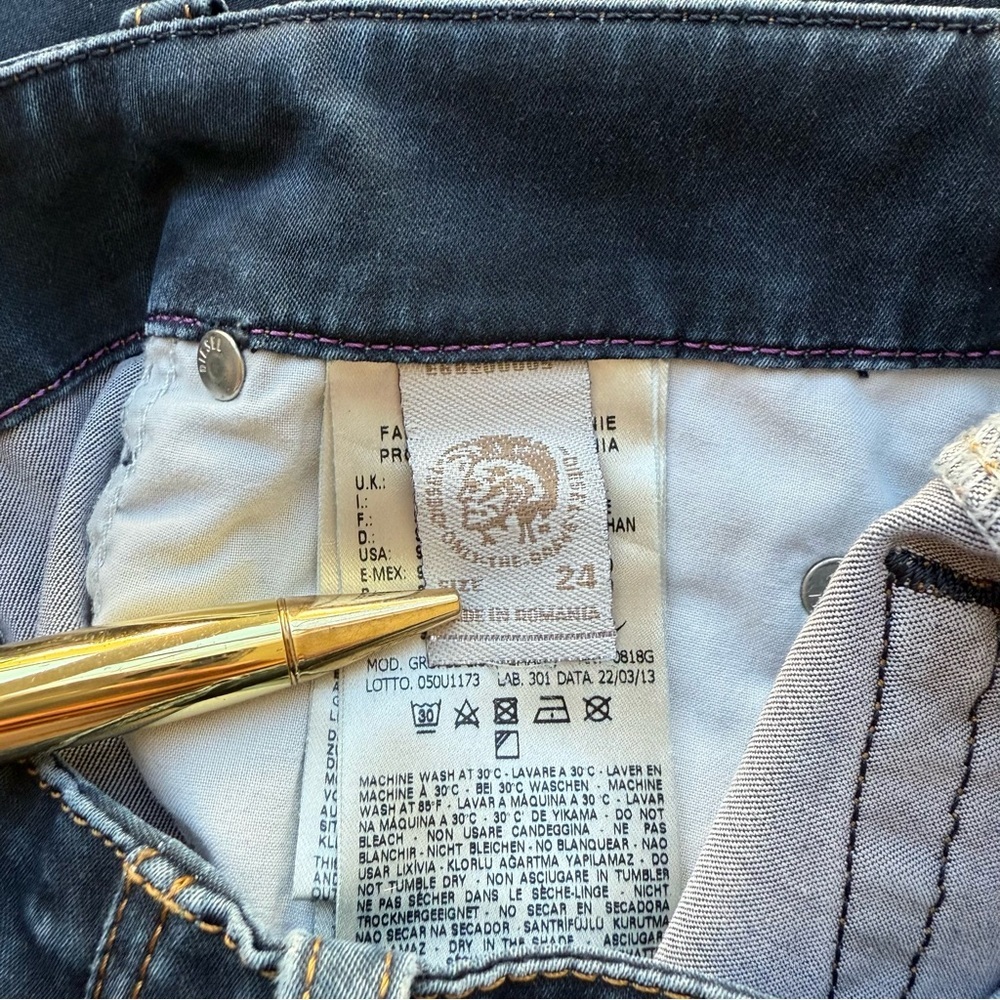 Diesel Industry Super Slim Skinny Low Waist Jeans Size 24 - Picture 6 of 8